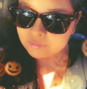 Meet your Posher, Sarai